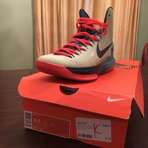 Nike extraterrestrial sneakers